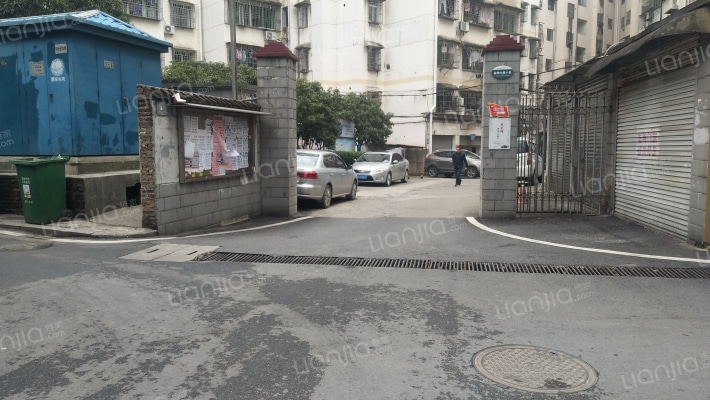 金都大厦小区外景图