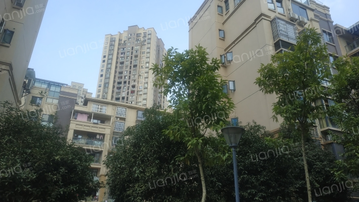 卓然水晶之城外景图