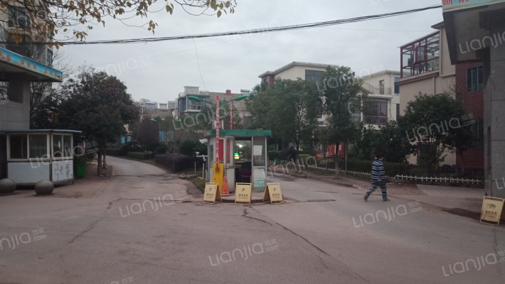 半岛豪园外景图