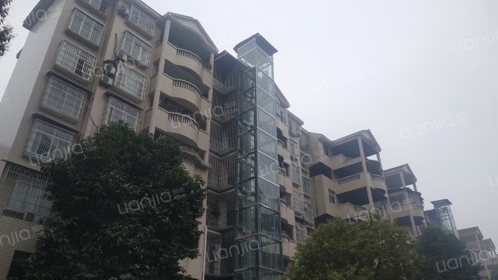 健桥小区外景图