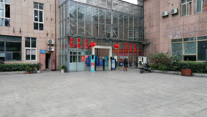 新华书苑外景图