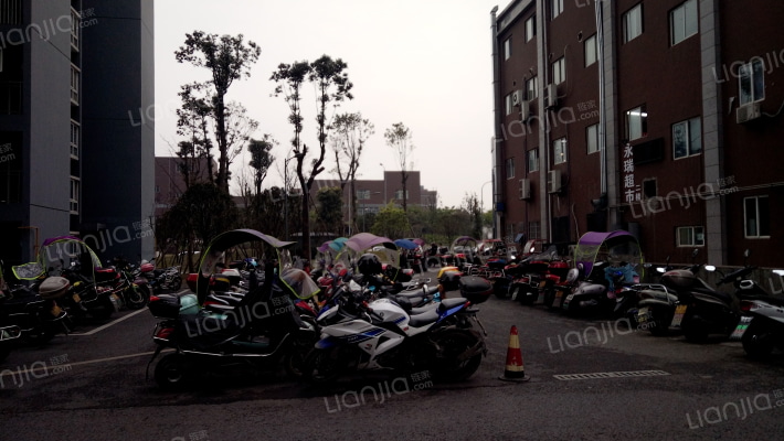 两山景苑外景图