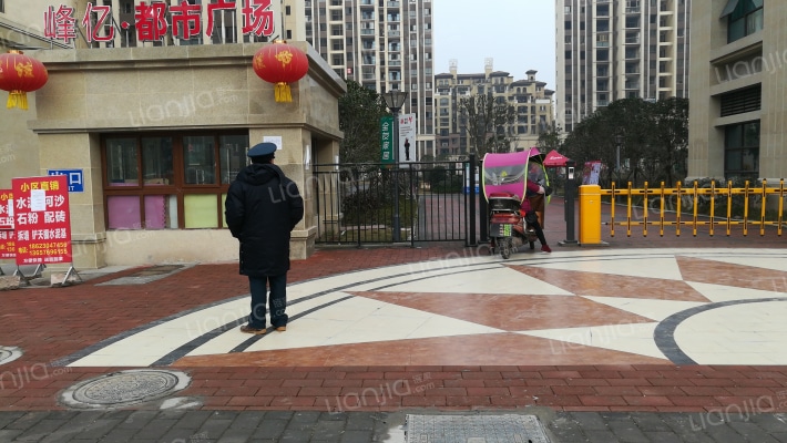 峰亿都市广场外景图