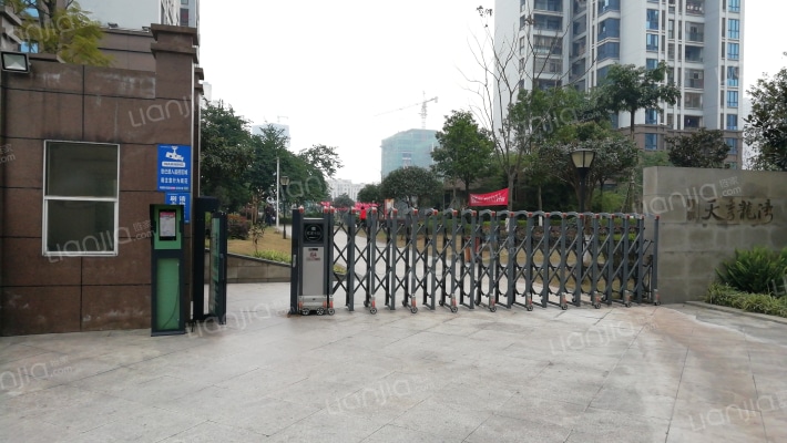 善群天秀龙湾外景图