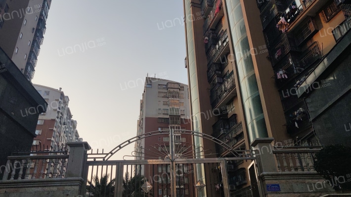 中亿尚品外景图