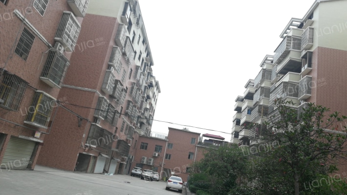 进贤县衡贵小区外景图