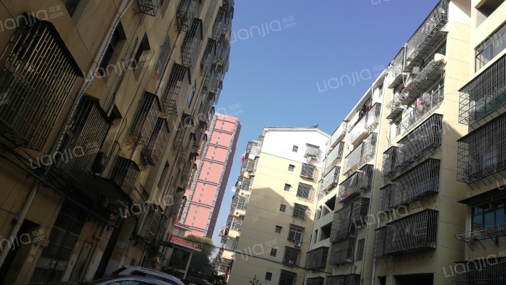 交警宿舍外景图