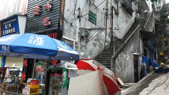 万江小区外景图