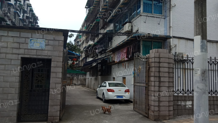 体育场东街130号外景图