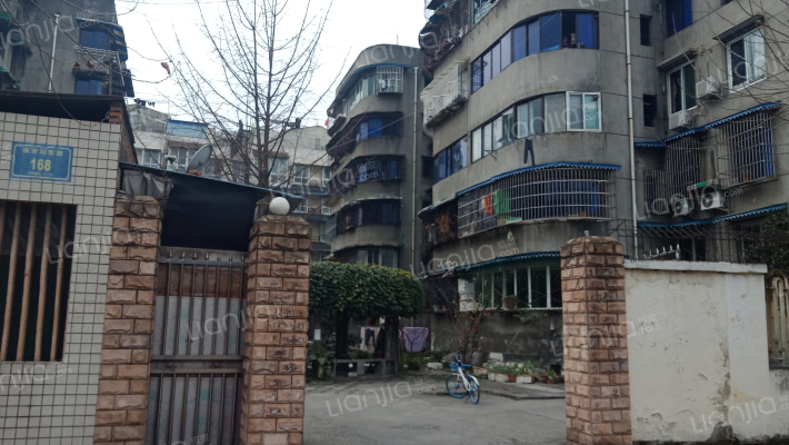 体育场东街168号外景图