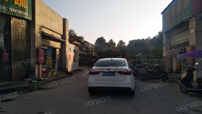 香槟现代城外景图