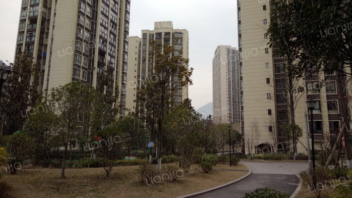 国平时代天街外景图