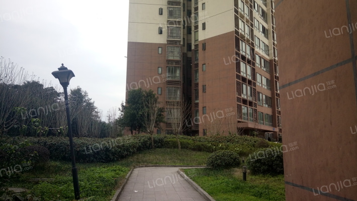 花滩西庭花园外景图