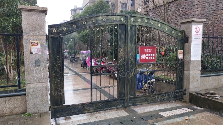 东方华庭外景图