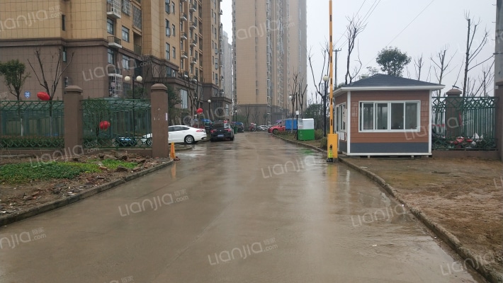 白岗片区安置房外景图