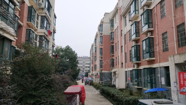 春天家园外景图