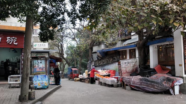 索特小区外景图