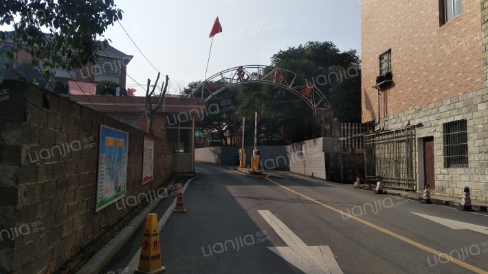 礼花山庄外景图