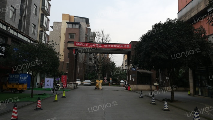 中铁龙郡外景图