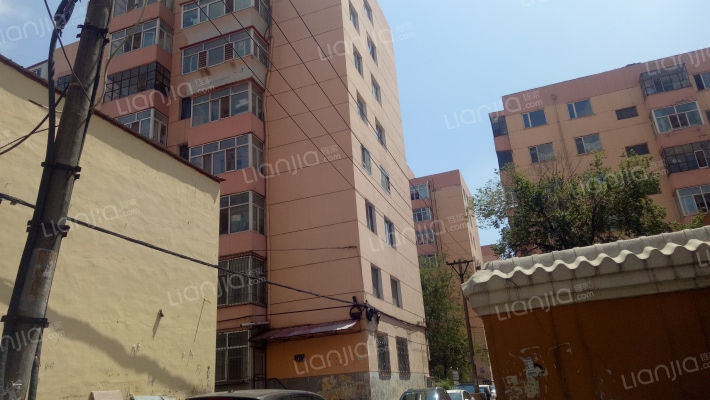 埃德蒙顿路外景图