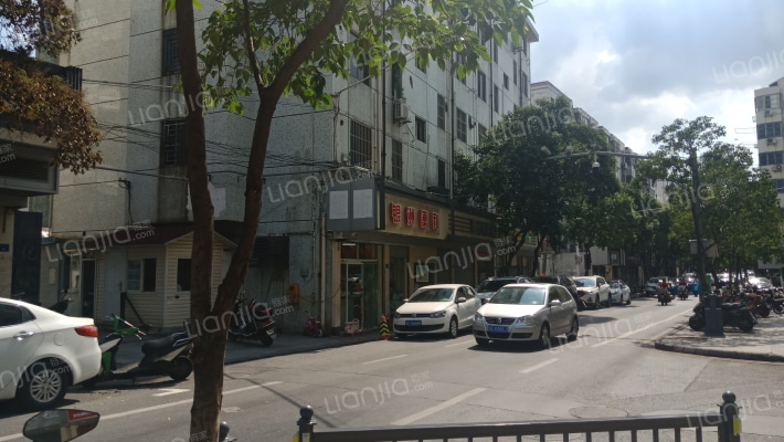 生化小区外景图