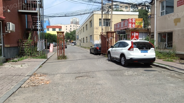 滨江花园外景图