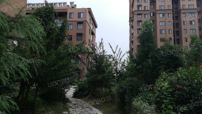 安邦名人家园外景图