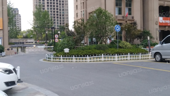 中南锦城外景图