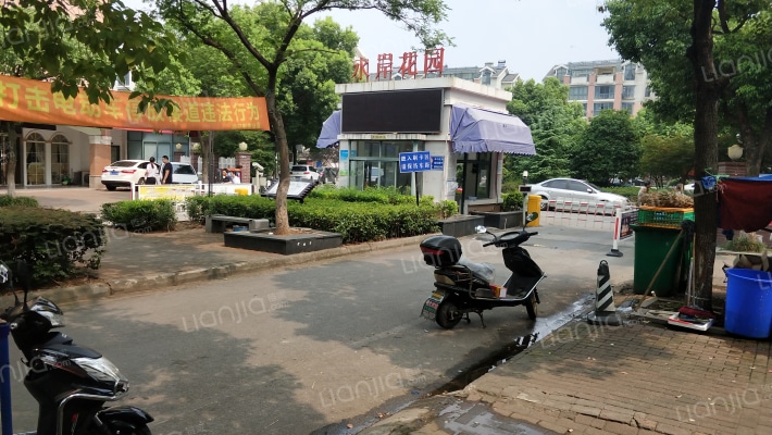 水岸花园外景图