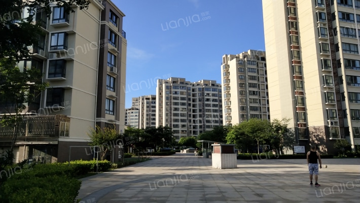 东郊花园D区外景图