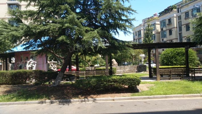 东方明珠花园外景图