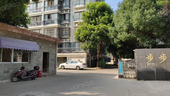 步步高现代城外景图