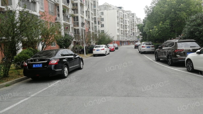 百盛花園北区外景图