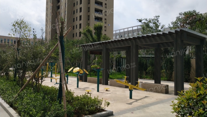 金山国际广场外景图