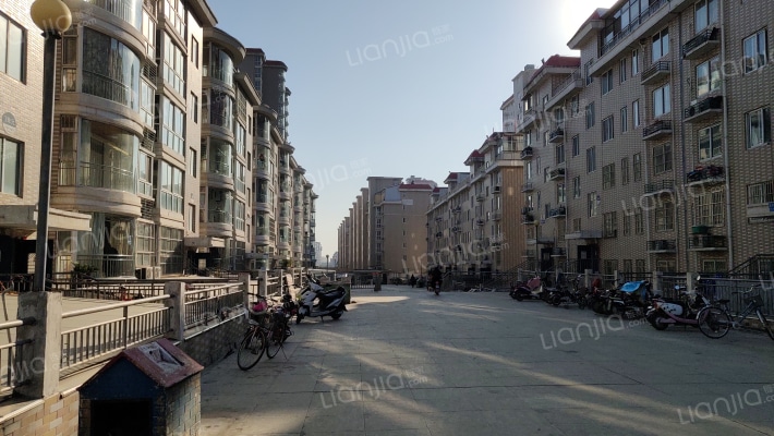 百合苑三区外景图