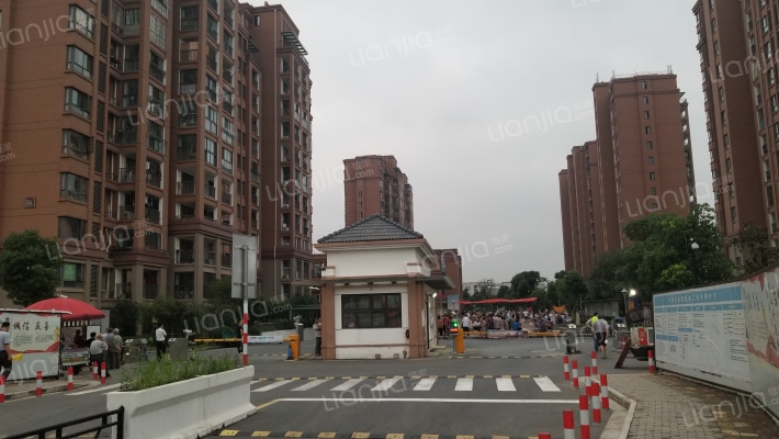 万丰苑小区外景图