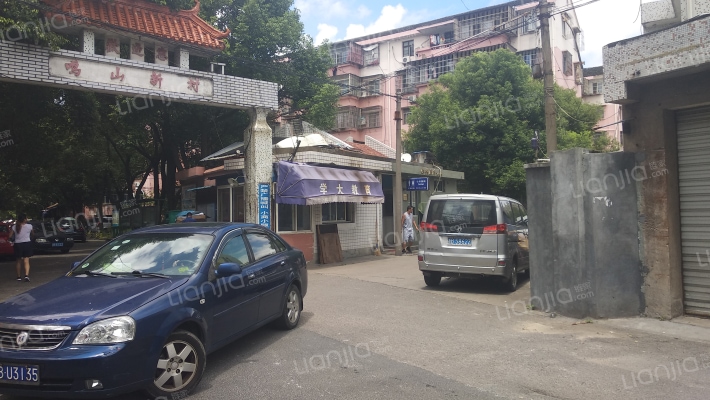 鸣山小区外景图