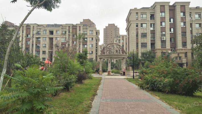 卢浮公馆外景图