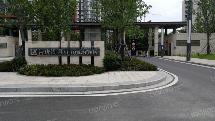 誉珑湖滨外景图