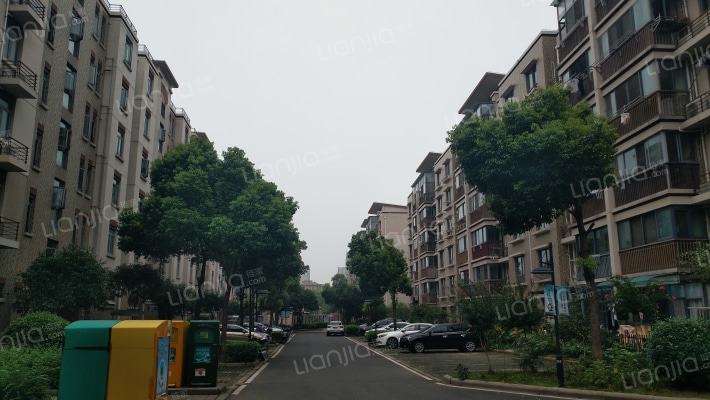 中星湖滨城B区外景图