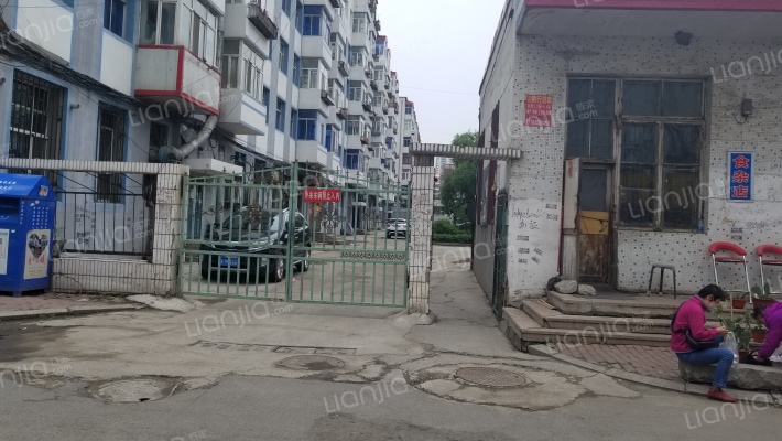 建委家属楼外景图