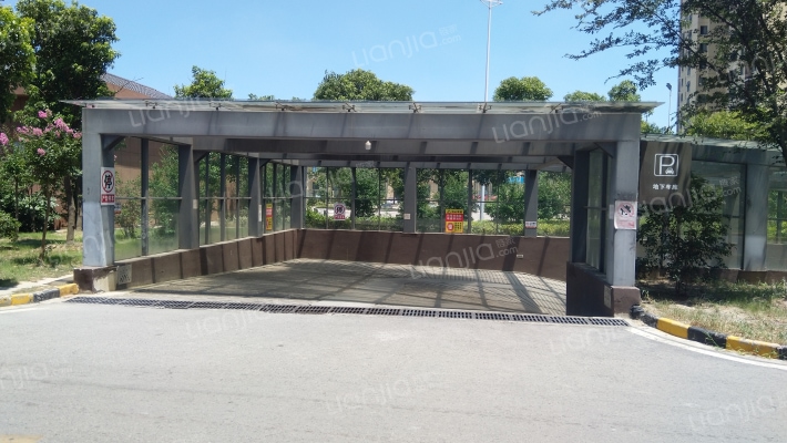 孟里花园外景图