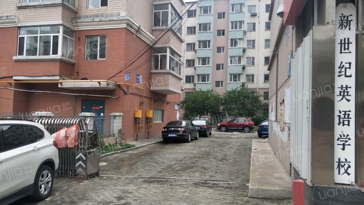 学青园小区外景图