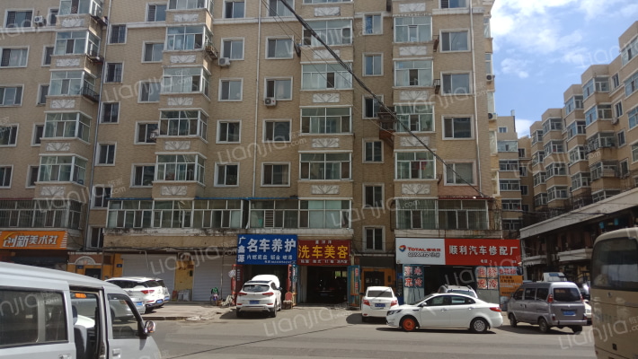 鸿基名苑外景图