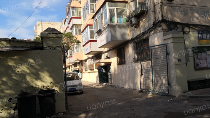 大方里街169号教师楼外景图