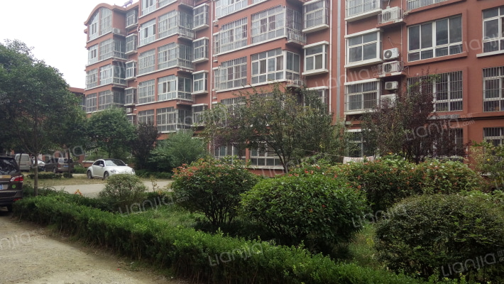 锦波园小区外景图