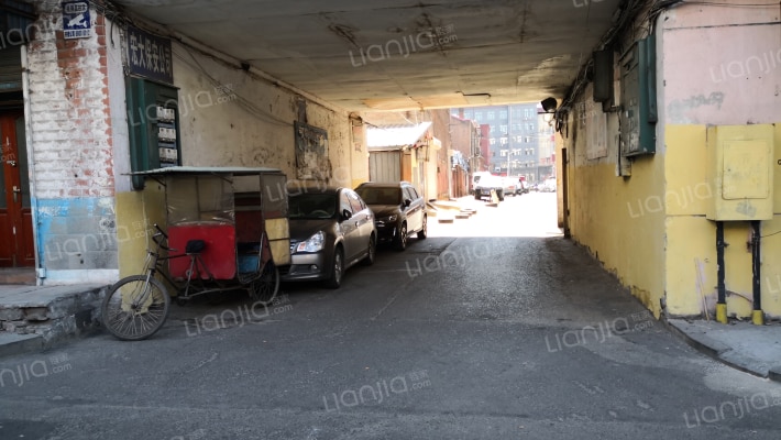 东开原街外景图