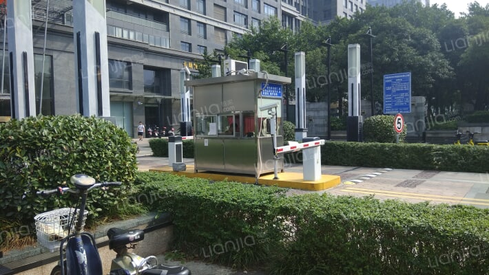 世贸公寓外景图