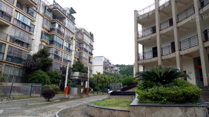 翠谷康庭外景图