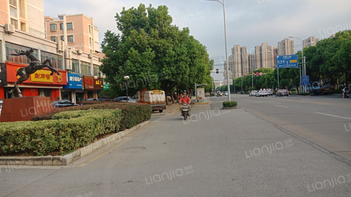 鹿城广场外景图